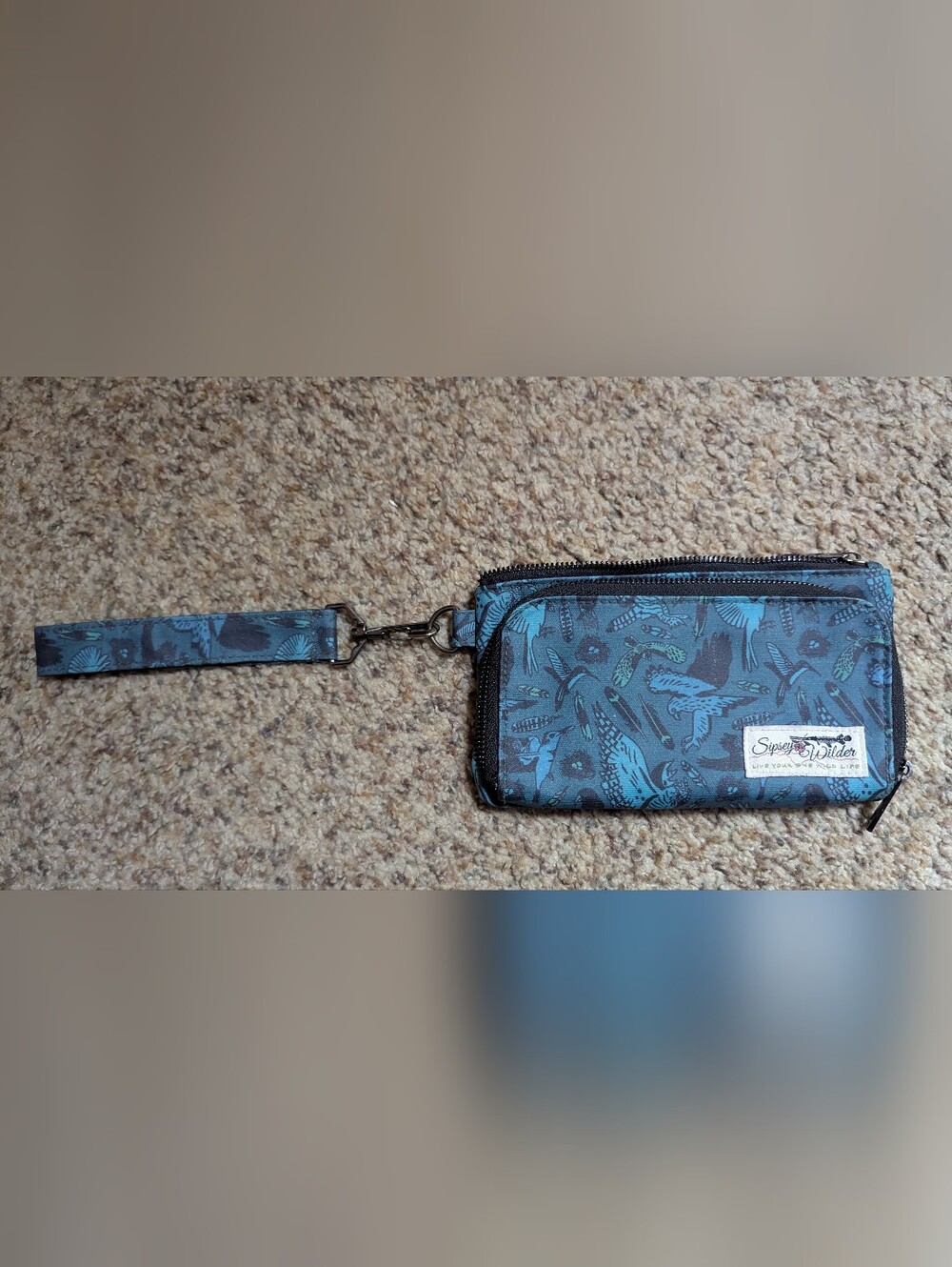 Sipsey Wilder Venture Wristlet Wallet